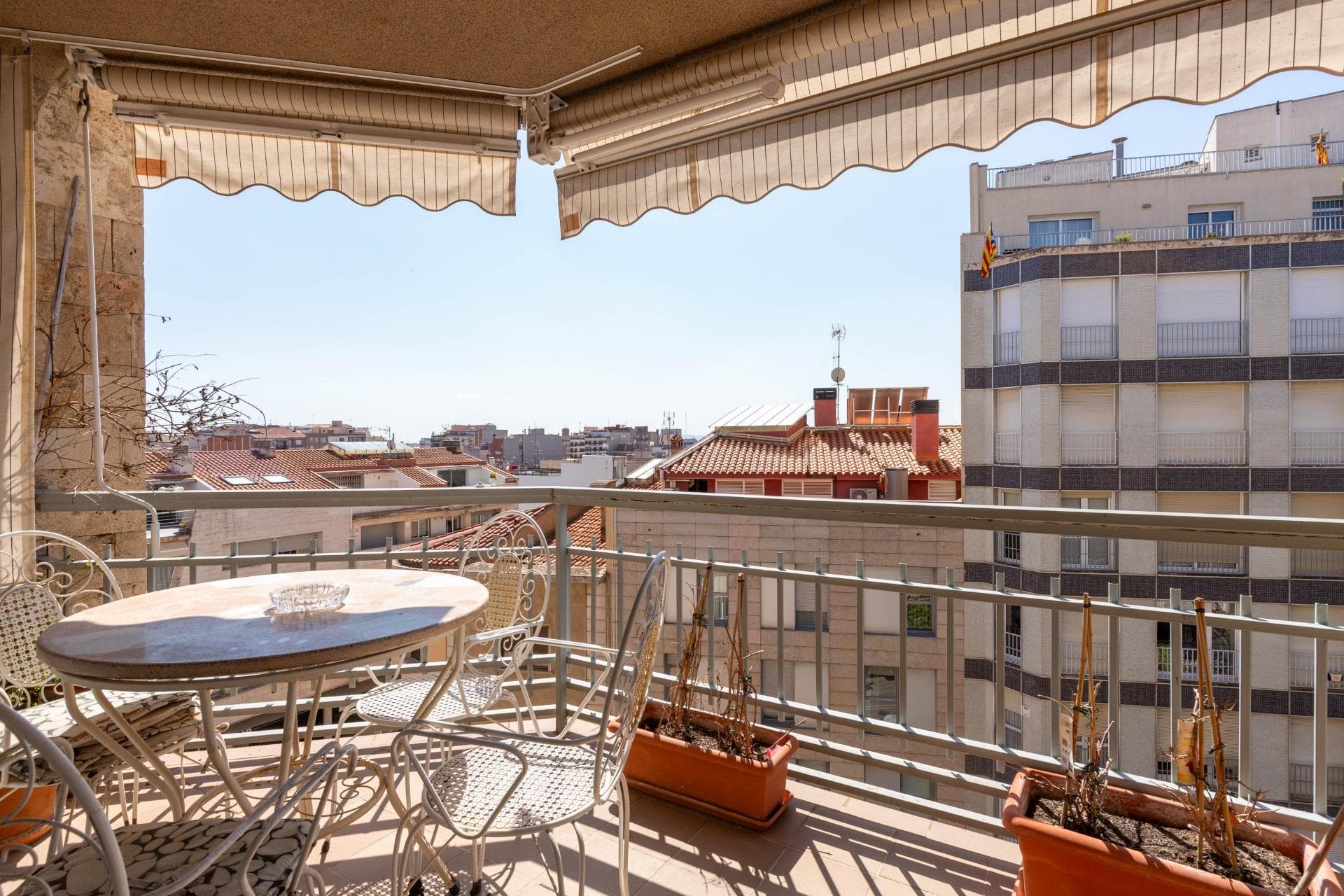 VISTES D´OCELL A LA MASIA FREIXA