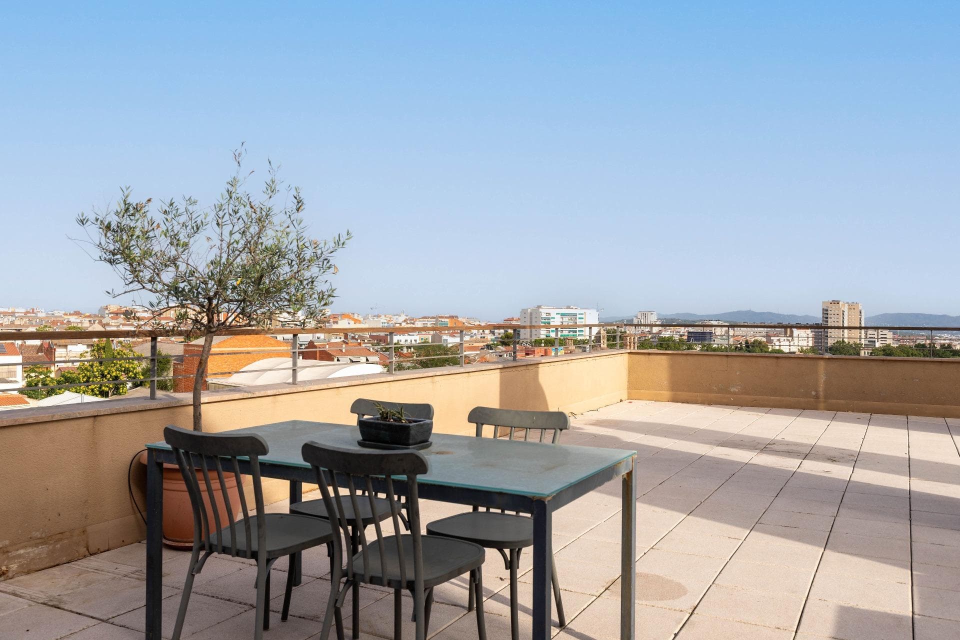 190 M2 DE TERRASSA